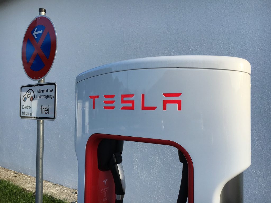   :  Tesla     -  CME