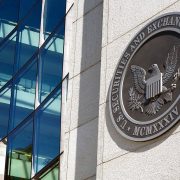 SEC наложила штраф и два пожизненных запрета на организатора ICO