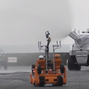 Компания Mitsubishi продемонстрировала работу двух роботов-пожарников